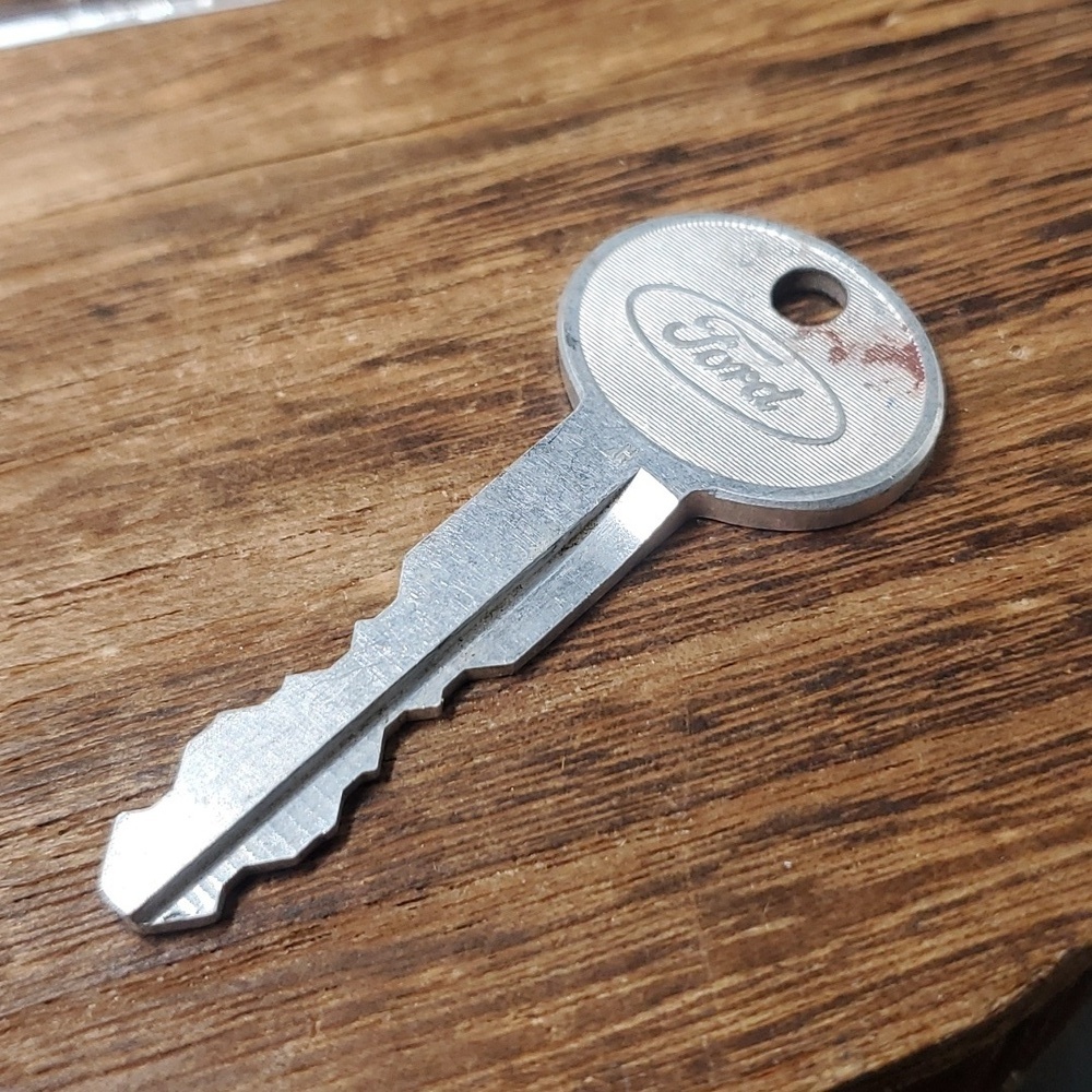 Ford key collectible P205